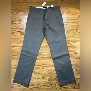 Banana Republic Aiden Chinos Olive NWT 33x32